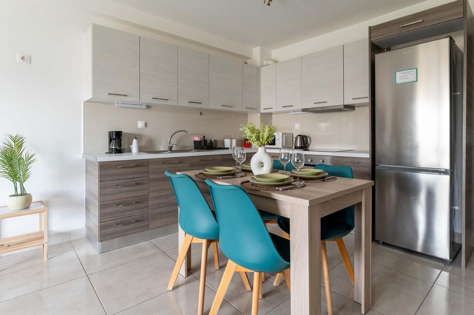 Modern Spacious Apartment Located In Piraeus Exterior photo