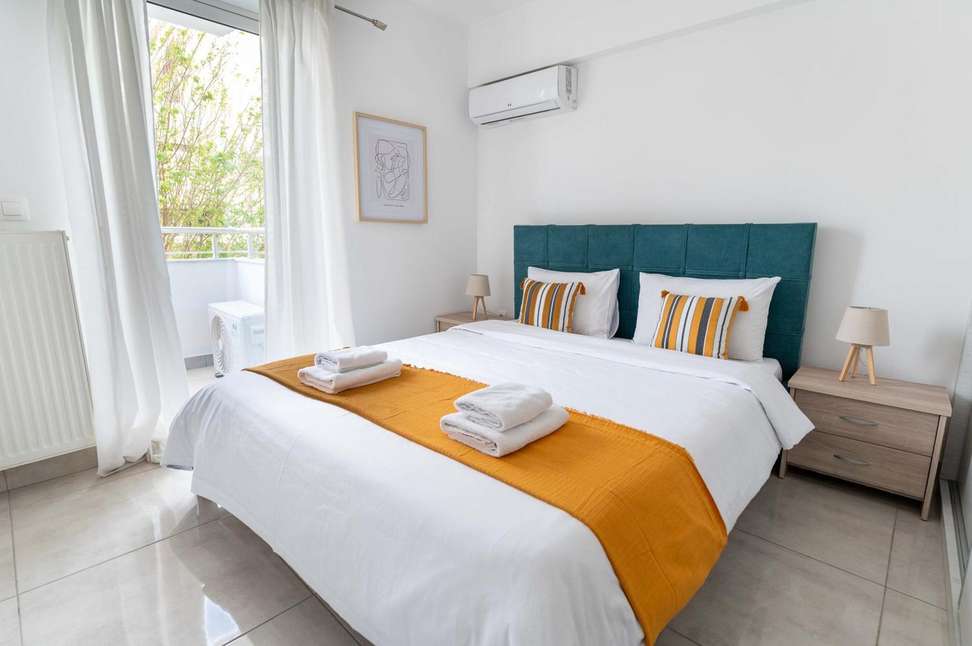 Modern Spacious Apartment Located In Piraeus Exterior photo